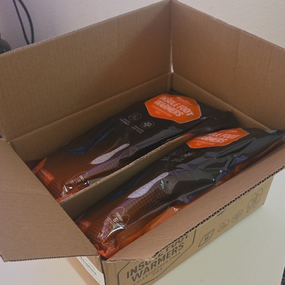 NEW! Whole Foot Warmers - 30 PAIRS (BOX)